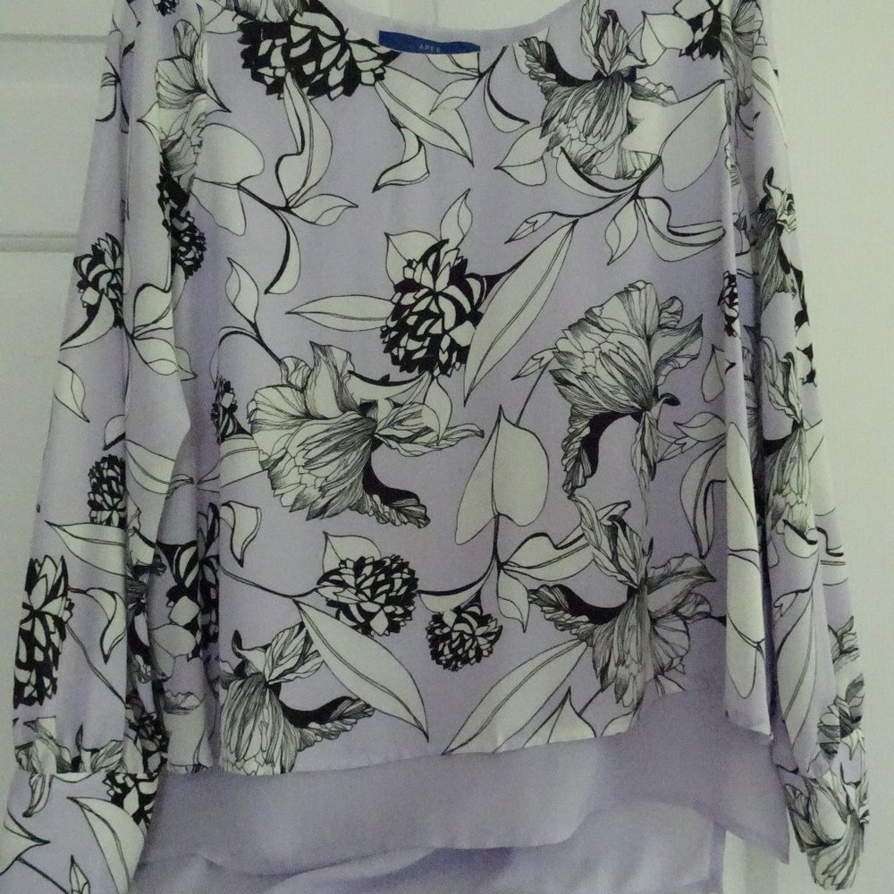 Apt. 9 Size M Lavender/Black Floral Long Sleeve Blouse-Lined-100% Polyester